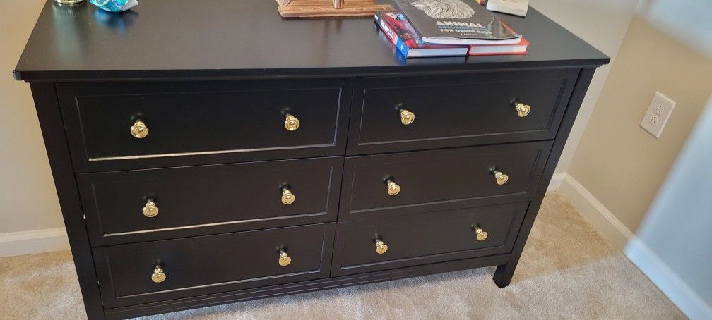 Black Dresser