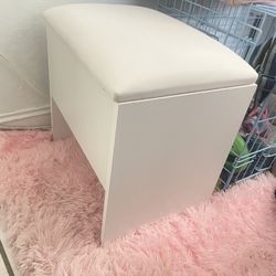 Vanity Chair 
