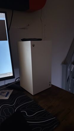 Xbox Series X (NO DISC SLOT)