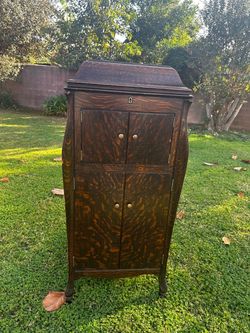 Antique Victor Talking Machine Co. Victrola Phonograph