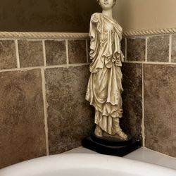 Roman Greco Bathroom Statues And Reliefs