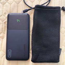 INIU 140w power bank