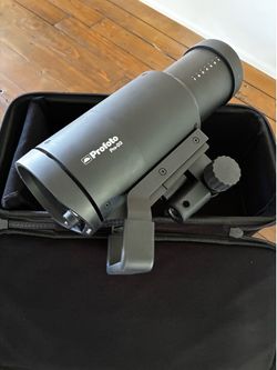 Profoto Pro-D3 Studio Monolight Flash strobe & Travel case