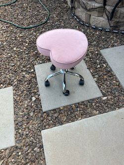 Rolling chair