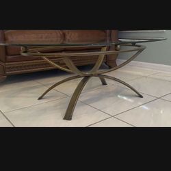 Coffee Table With 2 End Tables 