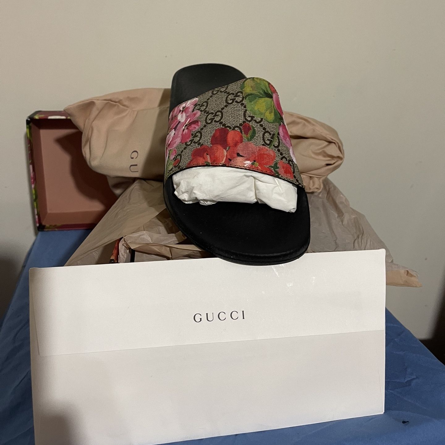 Gucci Slides Size 39 / 8 US
