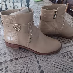 MICHAEL KORS Womens Boots