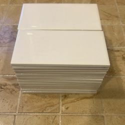 Plain White 3x6  Polished Porcelain Tile (28 pieces)