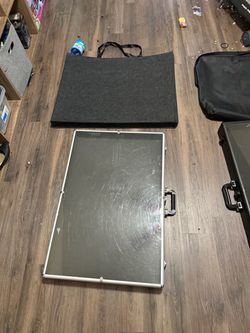 Sports card vendor cases