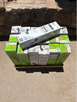 CE Bronze Line Voltage LED Spike Light with Adjustable lamp head 1-EA Lot of 19