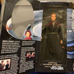 1999 Star Trek Voyager Captain Kathryn Janeway