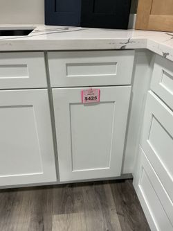 Cabinet white for kitchen BBC42