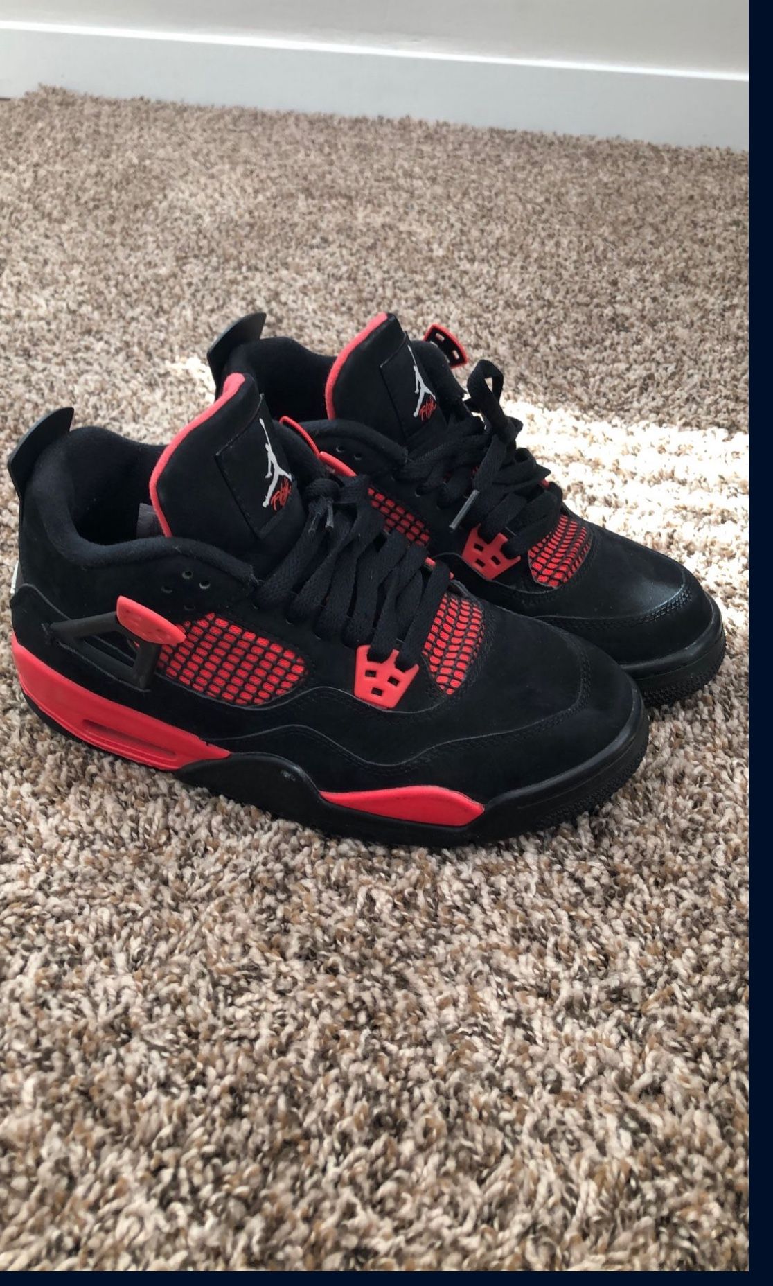Jordan 4 Red Thunder Size 7y