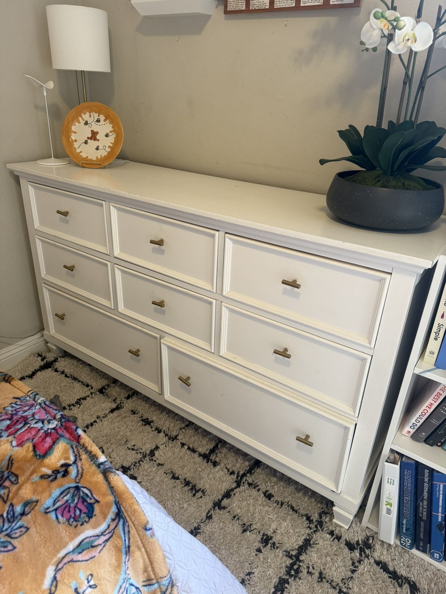 Gorgeous Dresser