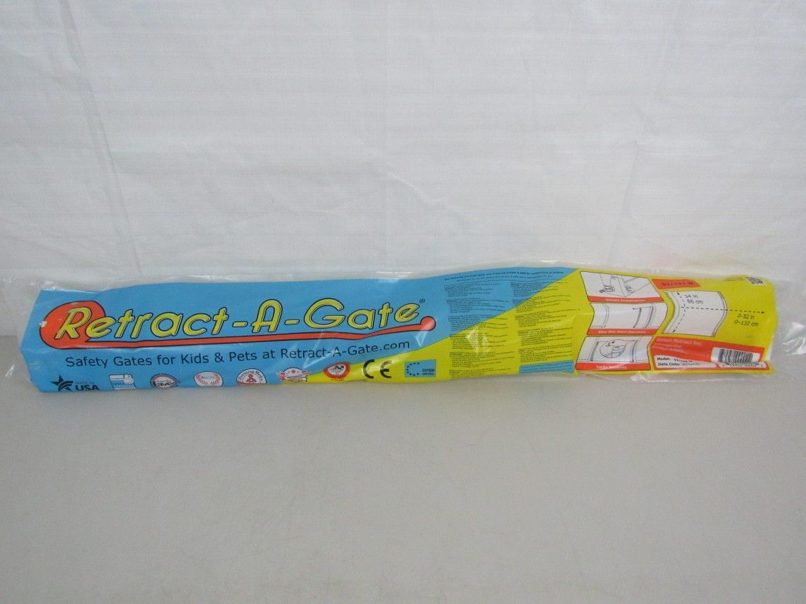 Smart Retract-A-Gate 52 Inch Wide 34" Height-White 52/132 W-New