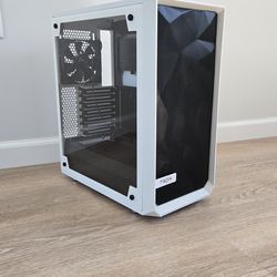 White Fractal Design Meshify C ATX Mid Tower Case – Tempered Glass – Clean Condition