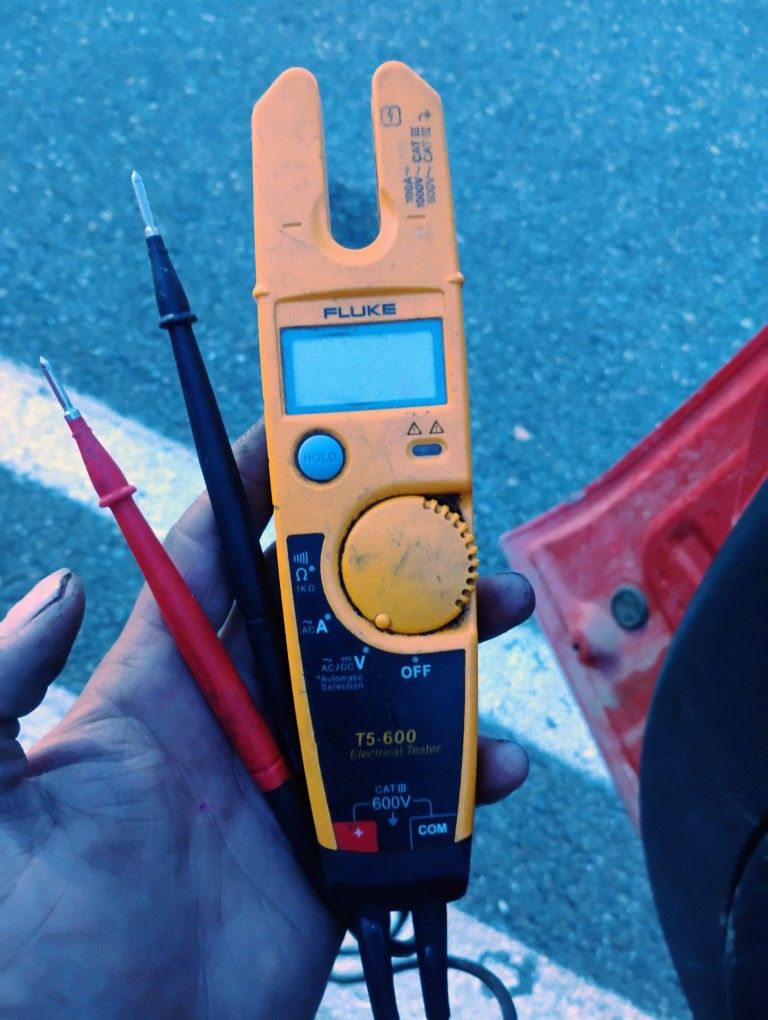 Fluk Electrical Tester