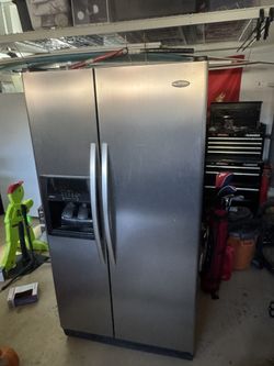 Whirlpool Gold Side-By-Side Refrigerator – Great Condition