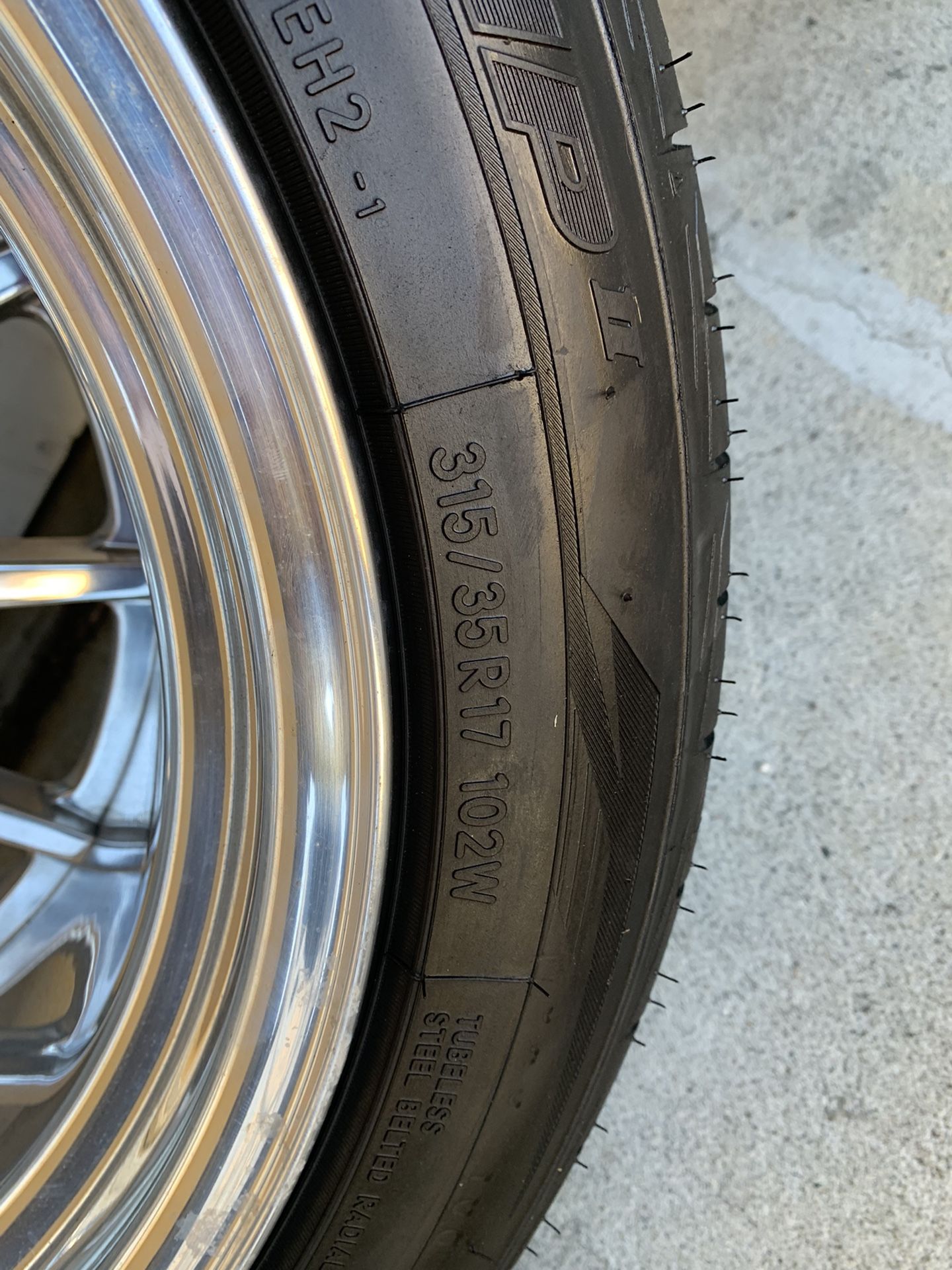 Obs Silverado 8998 17x11 Wheels And Tires for Sale in Hayward, CA