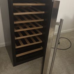 Vissani HVWC28ST 28-Bottle Wine/Beverage Cooler