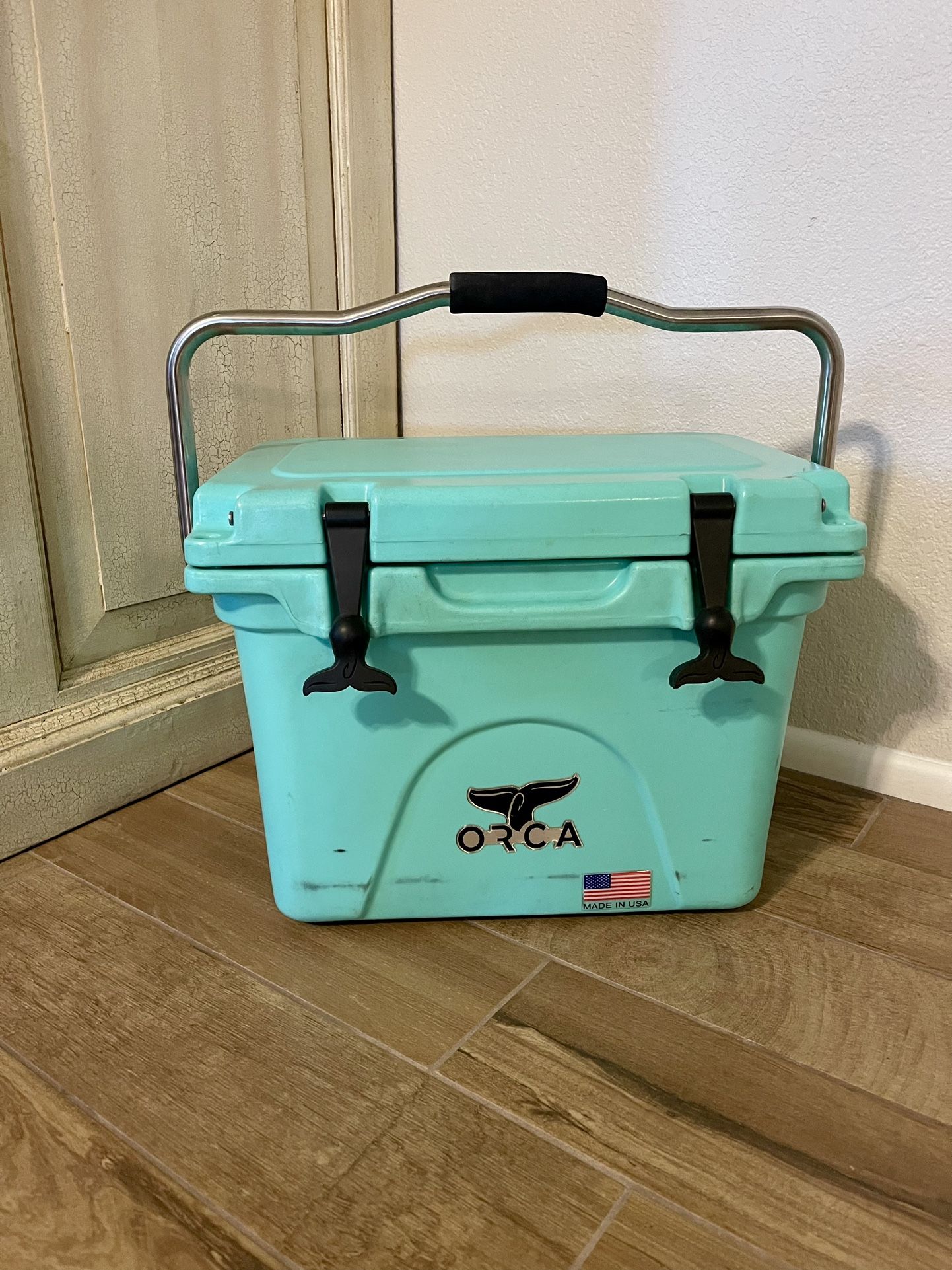 Orca 20 Quart Cooler - Turquoise/Aqua Color