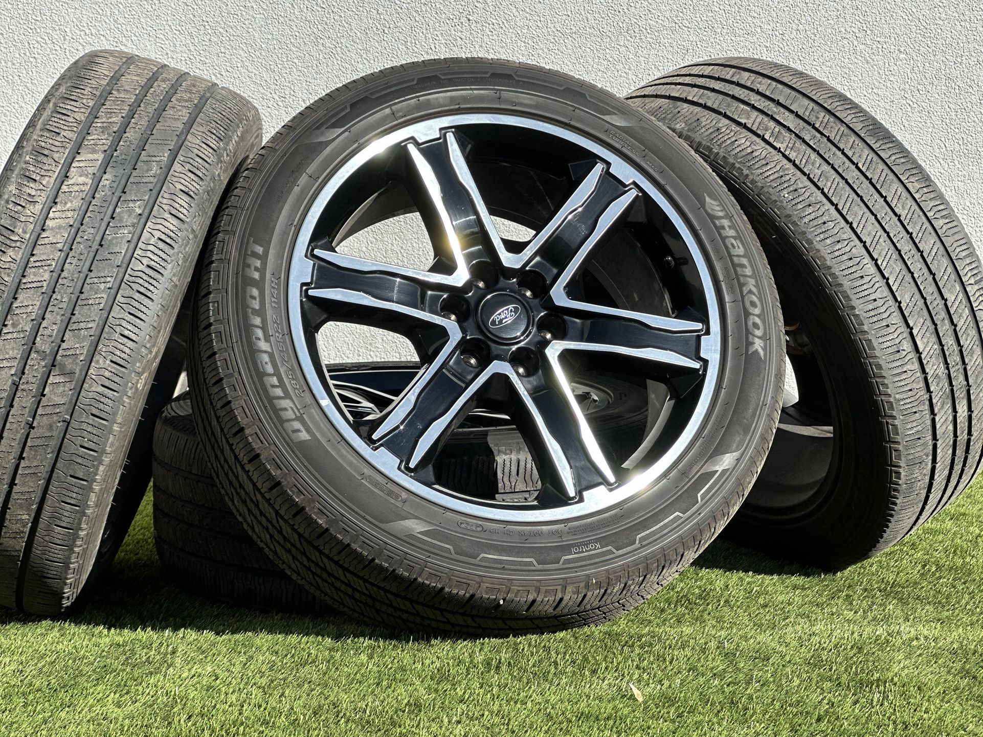 22” Ford Expedition Sport Wheels OEM Black 6x135 rims 285/45R22 tires Ford F-150 FX4 F150