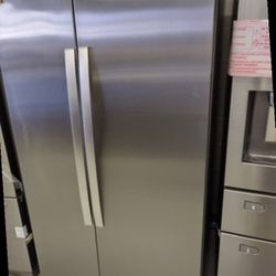 WHIRLPOOL STAINLESS STEEL SIDE BY SIDE REFRIGERATOR OPEN BOX