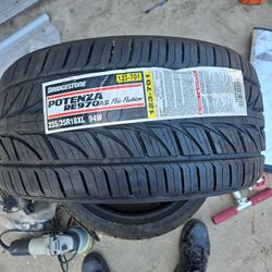 255/35R18XL