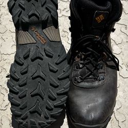 Columbia Newton Ridge Plus II Waterproof Hiking Boots for Men