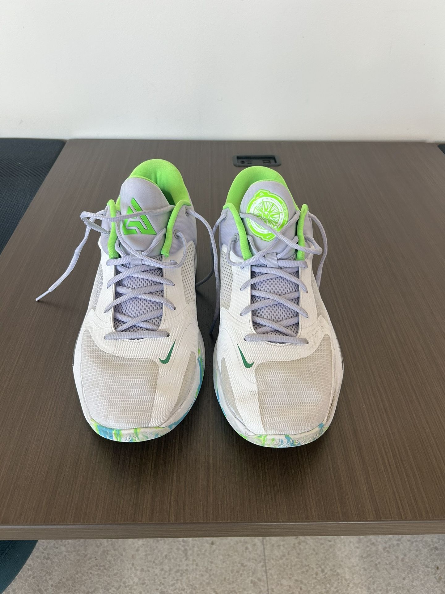 Nike Men’s Size 13 Basketball Shoes