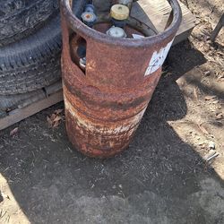 Tanque de gas de 10 galones usado
