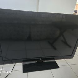 42 Inches LG TV Good Condition