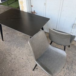 table and chairs