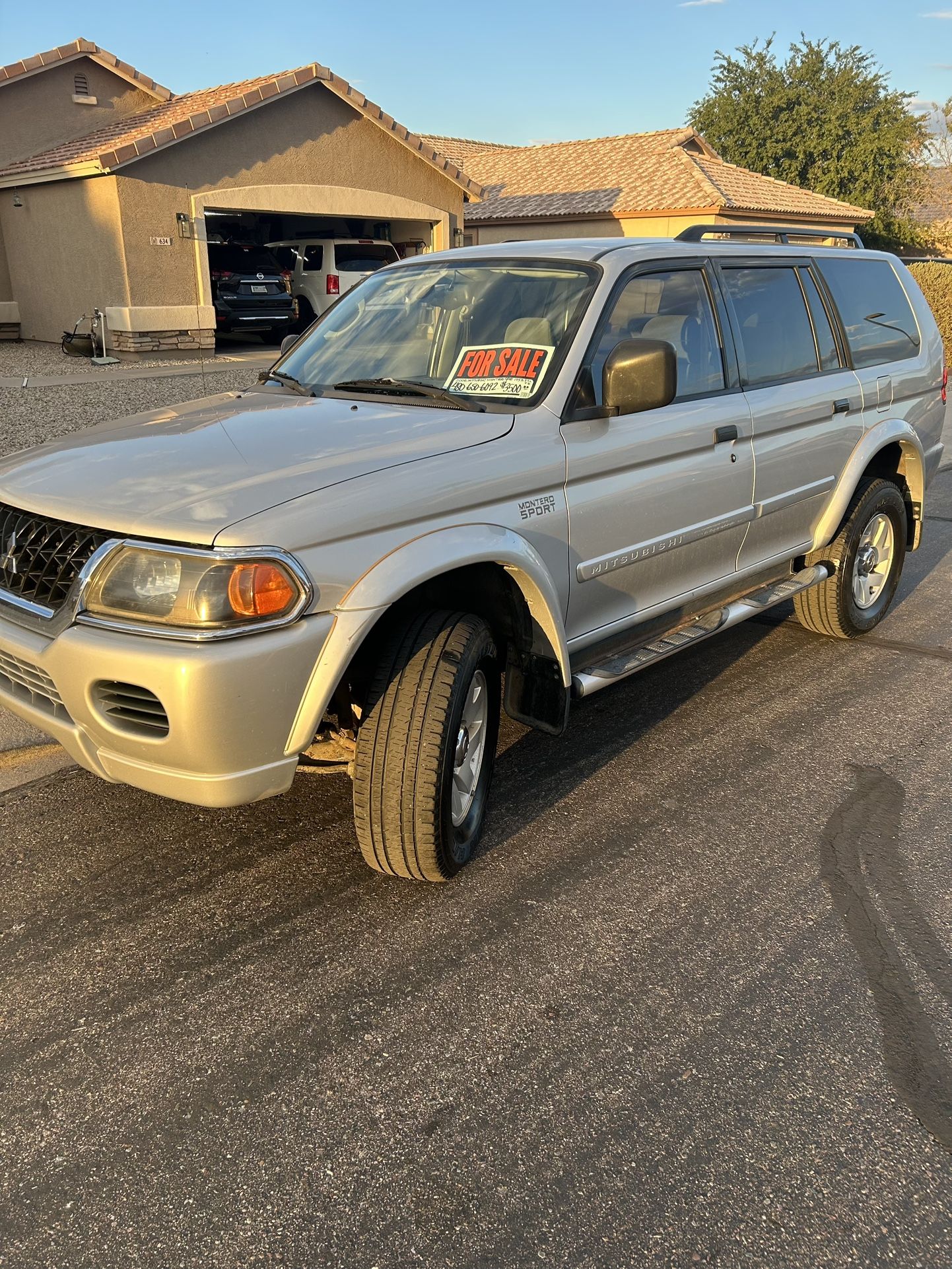2002 Mitsubishi Montero