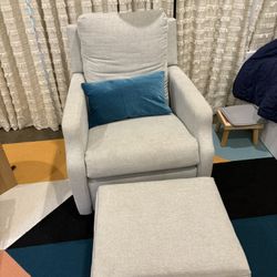 Babyletto Kiwi Electric Recliner & ottoman 