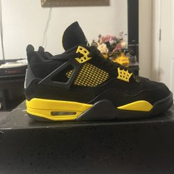 Jordan 4 Thunder Size 9.5 Open To Trades 