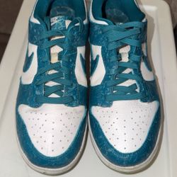 Nike Dunk Low Ocean 2022 Size 10.5 Women/ 9 Men Sneakers Shoes DV3029-100