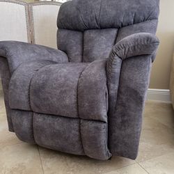 NEW La-Z Boy Power Recliner 