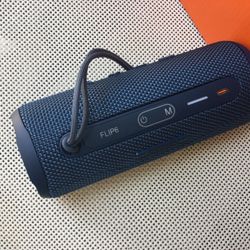 JBL Flip 6 Portable Waterproof Bluetooth Speaker  ( BLACK OR BLUE) $40.00. SOUTH GATE pick Up.