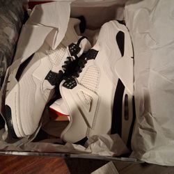 Air Jordan 4