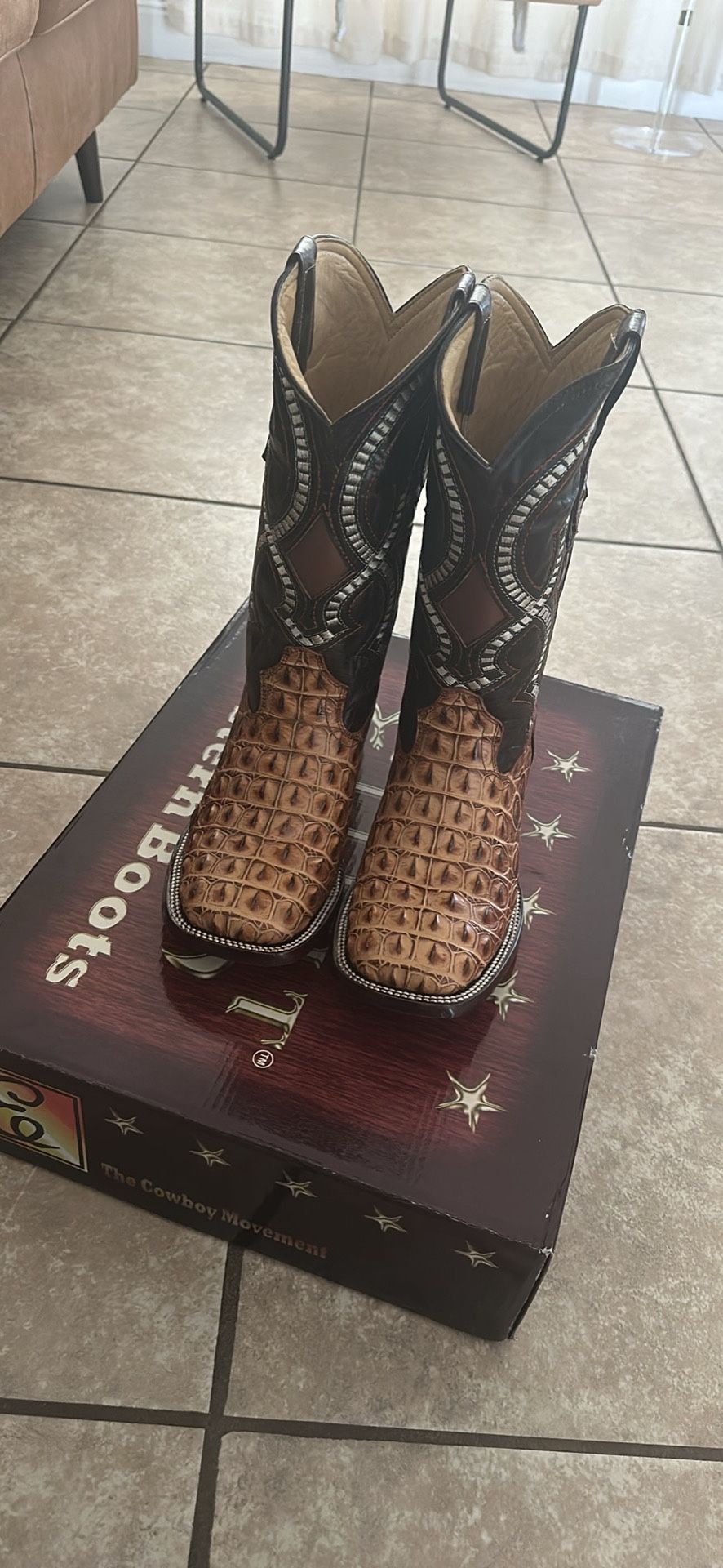 Elliut Western Boots brand new