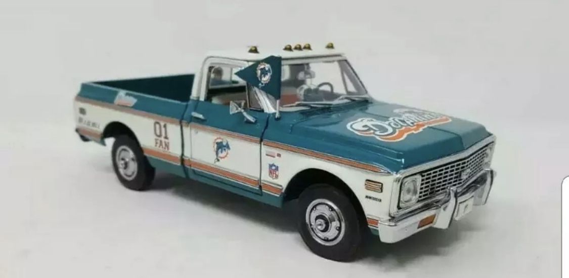 The Danbury Mint Miami Dolphins 1972 Cheyenne Pickup NEW in Box