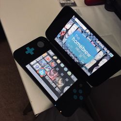 Nintendo 2DS XL Black and Turquoise