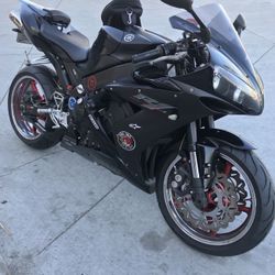 Yamaha R1 2006 Black Raven Edition 