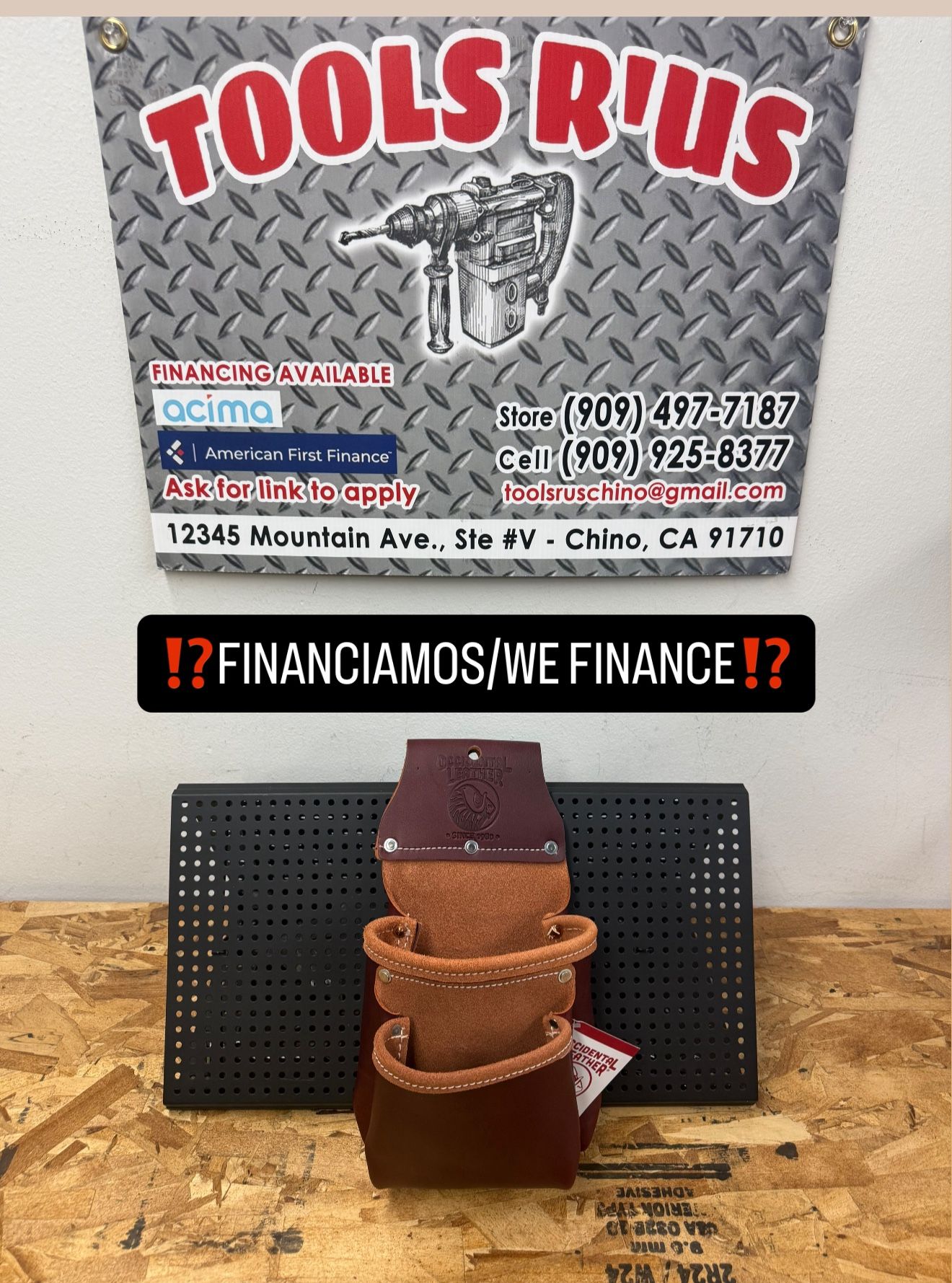 6104 OCCIDENTAL LEATHER Compact Utility Bag **(FINANCIAMOS/WE FINANCE)**