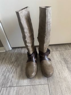 Rampage Isadora knee high boots in brown & tan, size 7M #kneehigh #boots  Rampage Isadora dark Brown Distressed Knee High Riding Boots  Used  worn onc