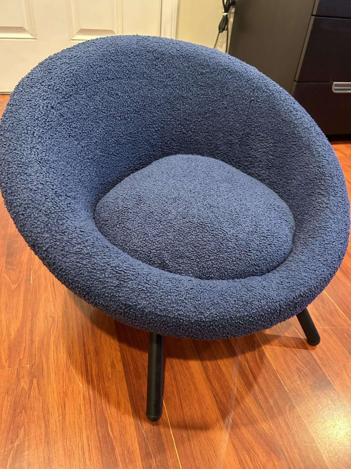 Pet Cat And Dog Bed Soft Warm Plush Chairs Bed