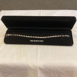 Bracelet X & O Fine Silver Plated NWOT