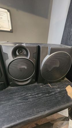Black stereo system with Sony subwoofer