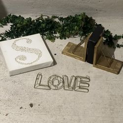 Gold Home Decor Bundle – LOVE Sign, Bookends, Initial Art (S) 